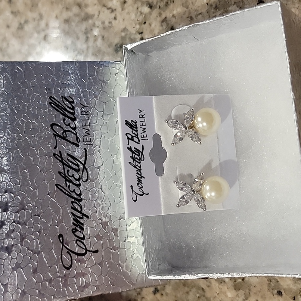 Completely Bella Earrings